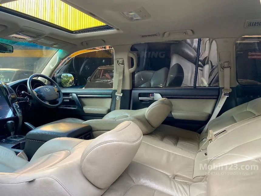 2010 Toyota Land Cruiser 200 Full spec SUV