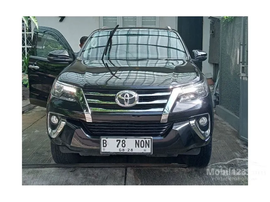 Jual Mobil Toyota Fortuner 2018 VRZ 2.4 di DKI Jakarta Automatic SUV Hitam Rp 370.000.000