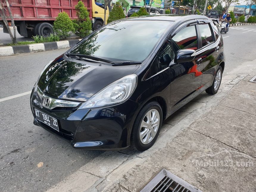 Jual Mobil  Honda  Jazz  2014 S 1 5 di Kalimantan  Timur 