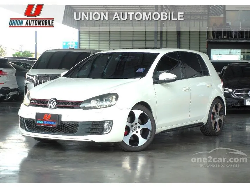 2013 Volkswagen GOLF GTI Hatchback