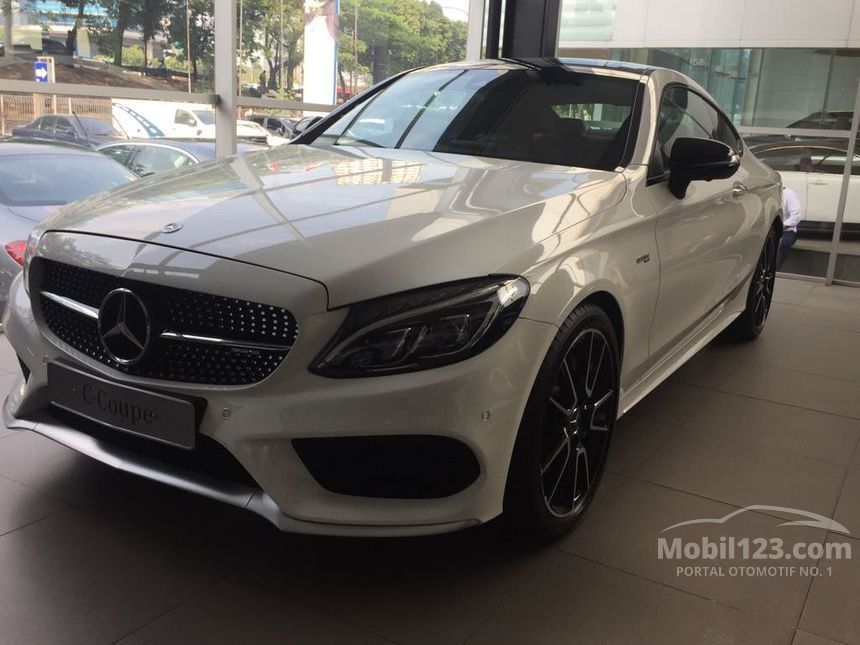 Jual Mobil Mercedes-Benz C43 AMG 2018 AMG 4Matic 3.0 di 