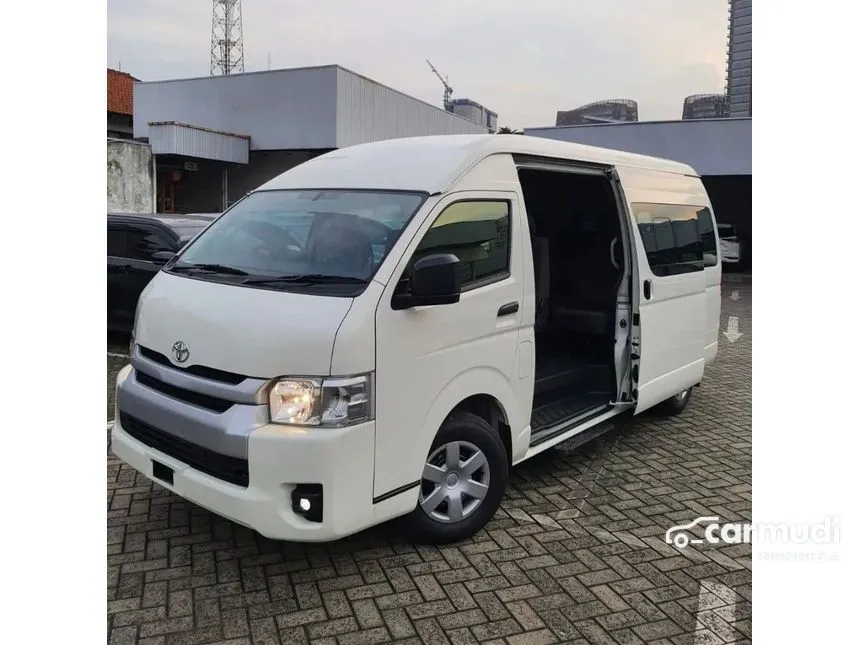 2024 Toyota Hiace Commuter Van Wagon