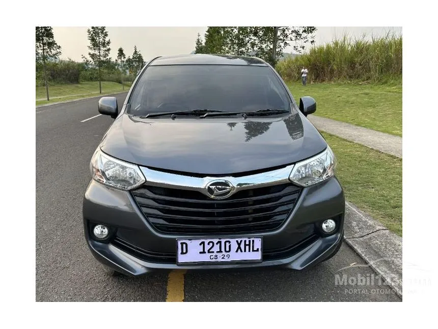Jual Mobil Daihatsu Xenia 2017 R 1.3 di Jawa Barat Manual MPV Abu