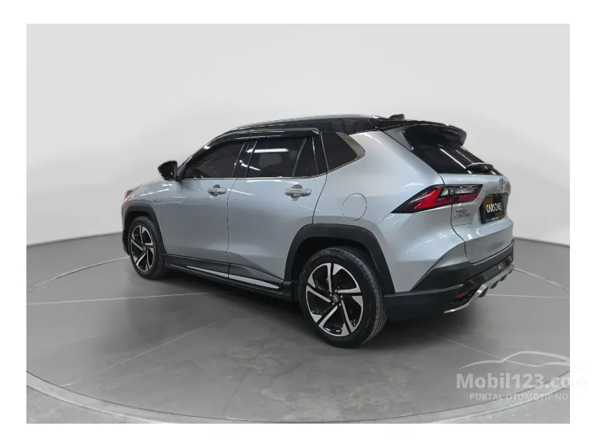 2023 Toyota Yaris Cross S HV SUV
