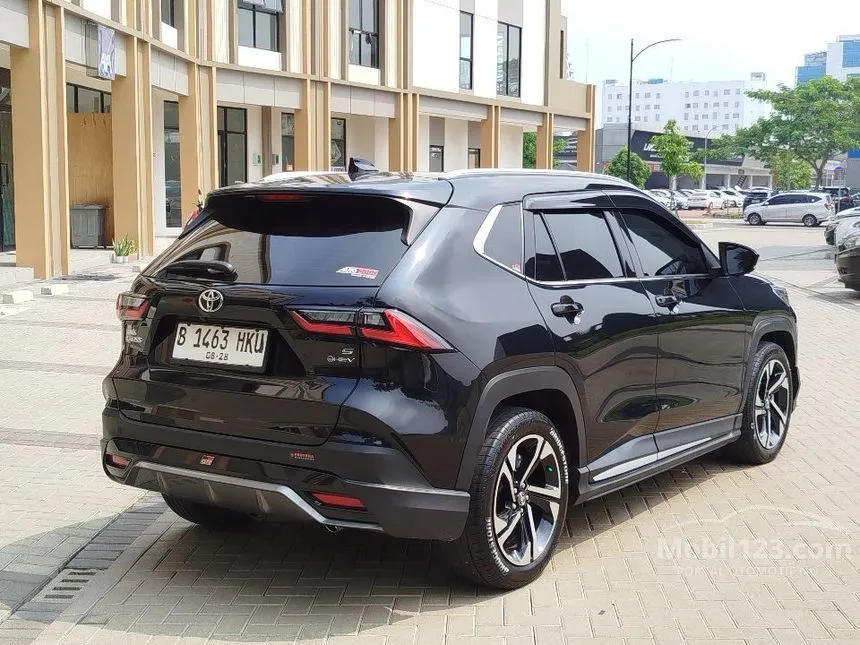 2023 Toyota Yaris Cross S HV with GR Parts Aero Pkg SUV