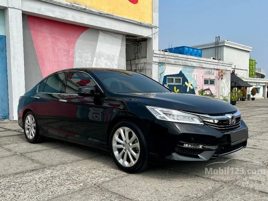 Jual Mobil Honda Accord 2016 VTi