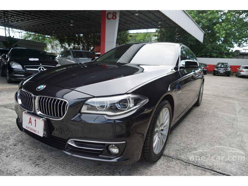 2015 BMW 528i Luxury Sedan