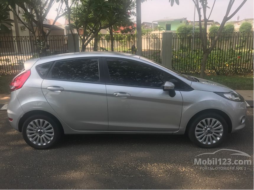 Jual Mobil  Ford  Fiesta  2011 Trend 1 4 di DKI Jakarta  