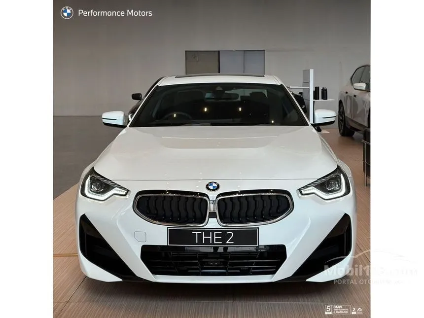 Jual Mobil BMW 220i 2025 M Sport 2.0 di Banten Automatic Coupe Putih Rp 1.387.000.000