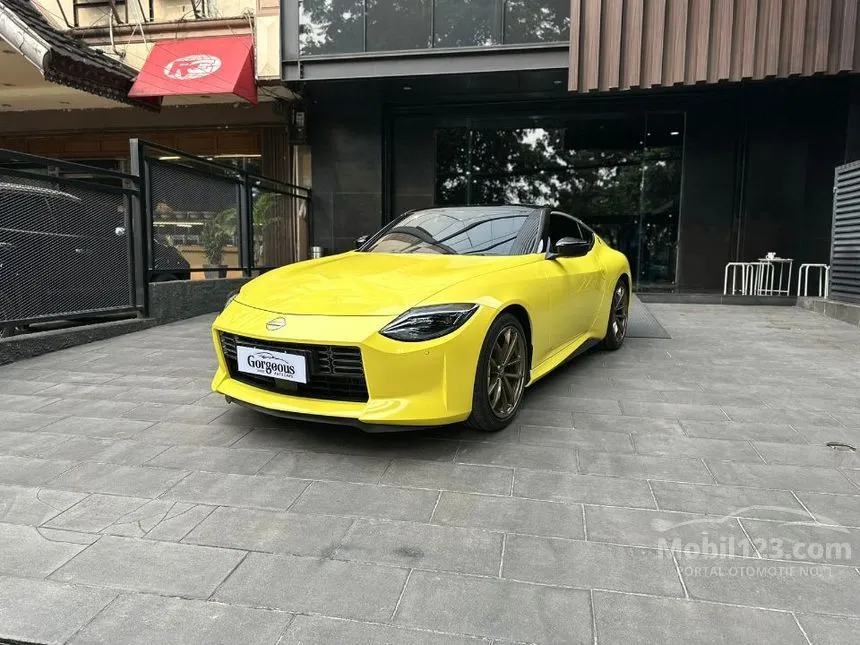 Jual Mobil Nissan Z 2023 Proto 3.0 di Jawa Barat Automatic Coupe Kuning Rp 2.450.000.000