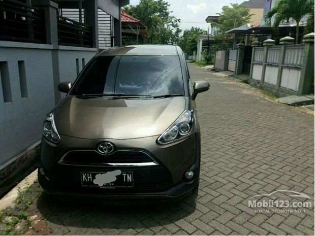  Toyota  Sienta  V Mobil  bekas dijual di Indonesia Dari 260 