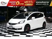 2013 Honda JAZZ 1.5 (ปี 08-14) SV Hatchback