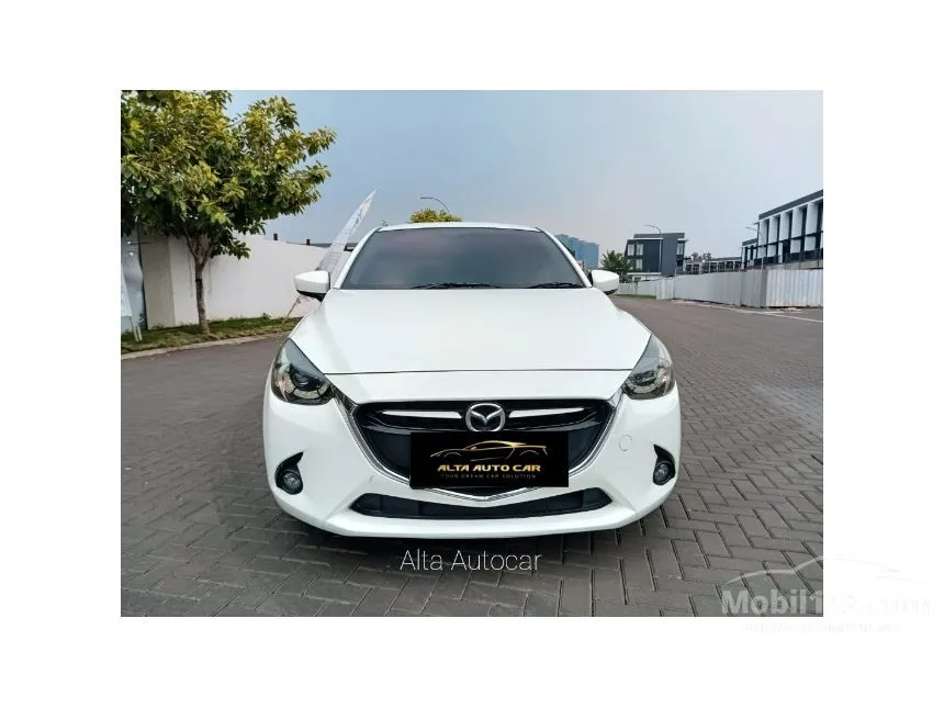 Jual Mobil Mazda 2 2015 R 1.5 di Banten Automatic Hatchback Putih Rp 165.000.000