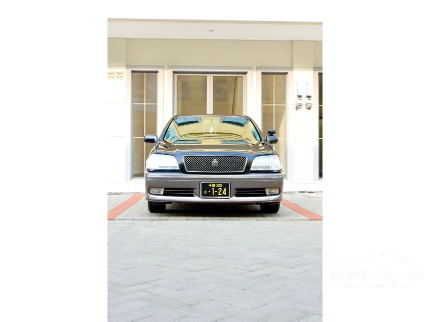 Jual Mobil Toyota Crown 2003 Royal Saloon 3.0 di DKI Jakarta Automatic Sedan Hitam Rp 229.000.000
