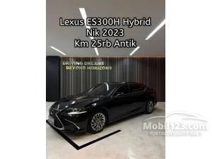 2023 Lexus ES 300h 2.5 Ultra Luxury Sedan