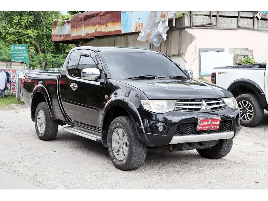 2014 Mitsubishi TRITON GLS Plus Mega Cab Pickup
