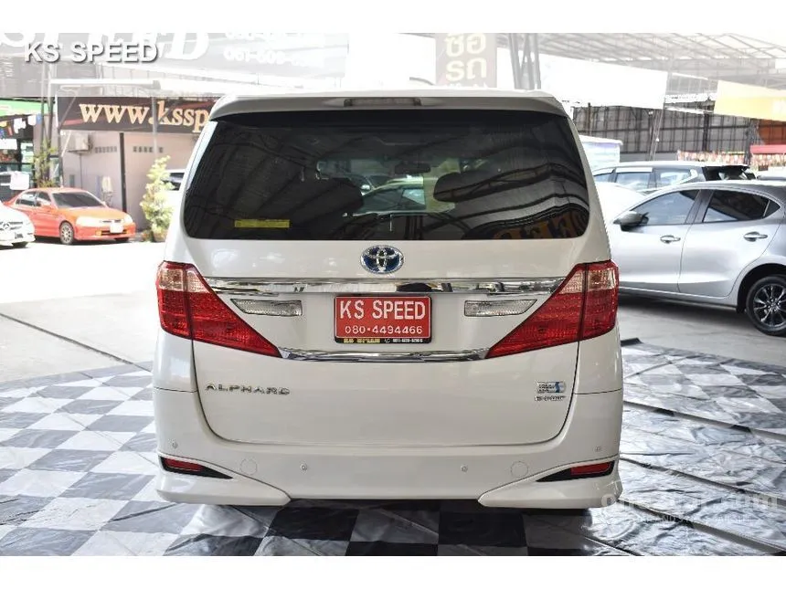 2014 Toyota Alphard HV Van
