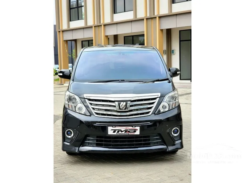 2013 Toyota Alphard SC MPV