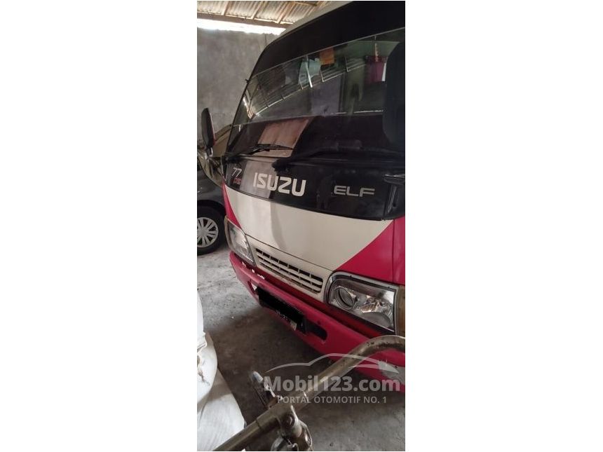 Jual Mobil Isuzu Elf 2004 2 8 di Jawa Timur Manual Trucks  