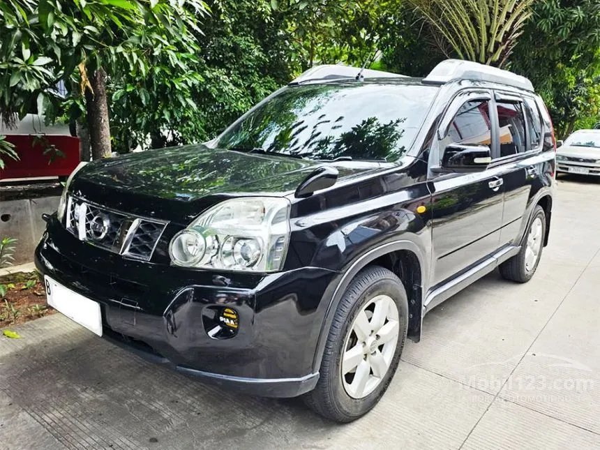 Jual Mobil Nissan X