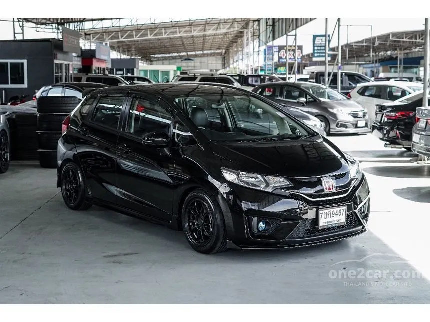 2016 Honda JAZZ SV Hatchback