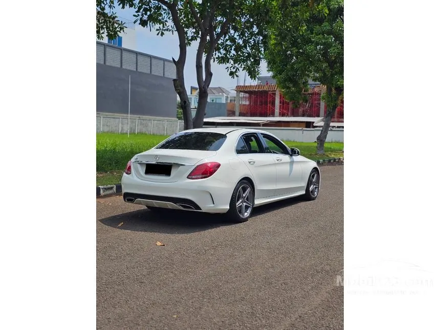 2018 Mercedes-Benz C200 AMG Line Sedan