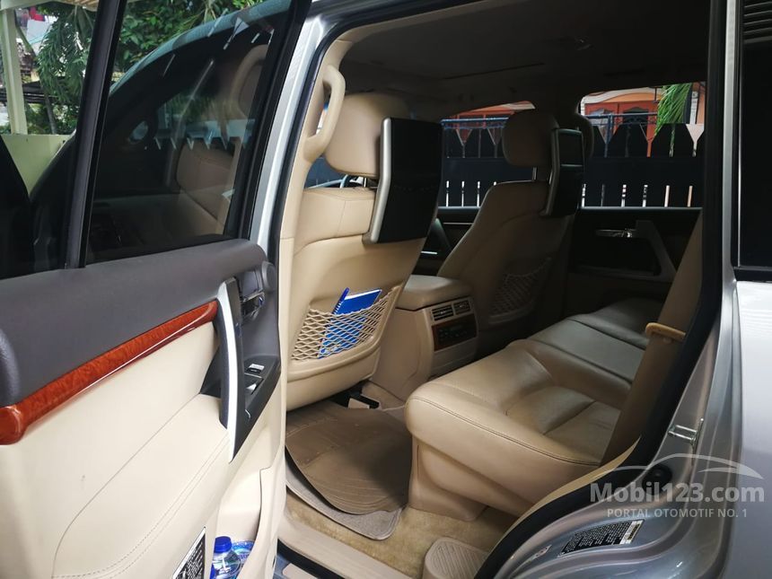 2012 Toyota Land Cruiser Full Spec E VX SUV