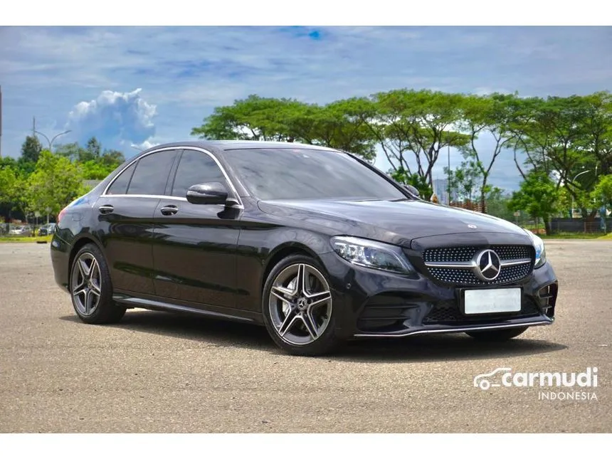 2019 Mercedes-Benz C300 AMG Line Sedan