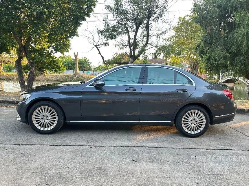2016 Mercedes-Benz C180 Sedan