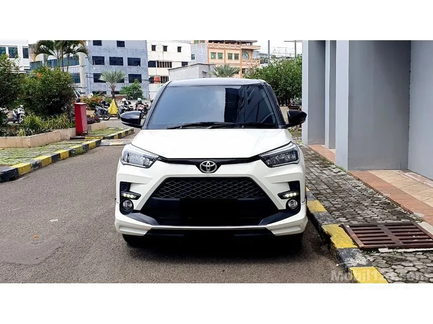 Jual Mobil Toyota Raize 2022 GR Sport (1 Tone) 1.0 di DKI Jakarta Automatic SUV Putih Rp 205.000.000