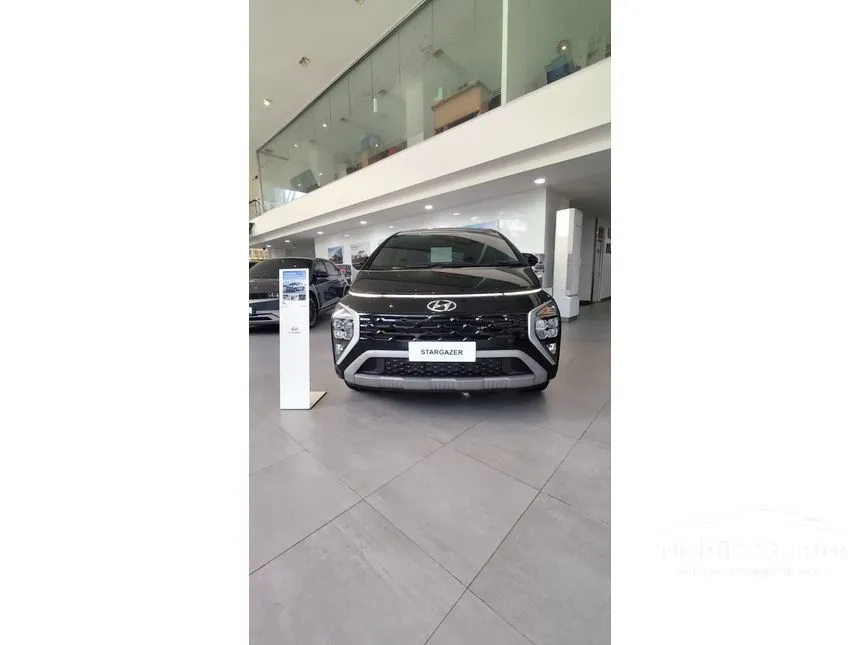 Jual Mobil Hyundai Stargazer 2025 Essential Tech 1.5 di DKI Jakarta Automatic MPV Hitam Rp 302.500.000