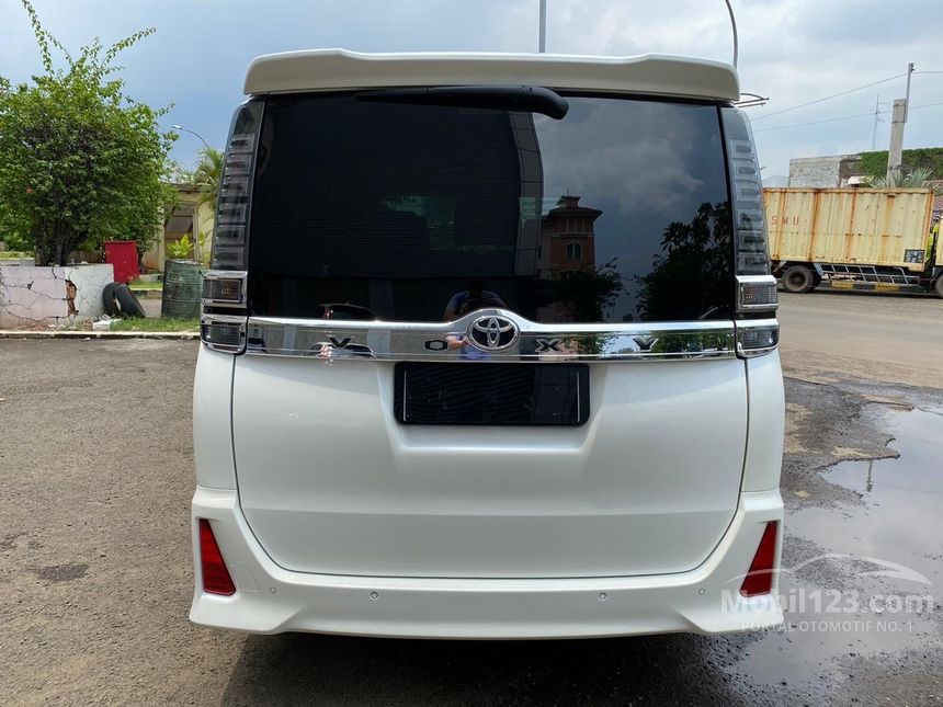 Jual Mobil Toyota Voxy 2019 2.0 di DKI Jakarta Automatic Wagon Putih Rp 