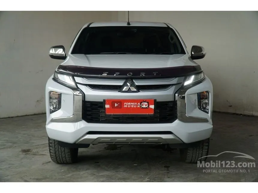 Jual Mobil Mitsubishi Triton 2021 Ultimate Double Cab 4X4 2.4 di DKI Jakarta Automatic Pickup Putih Rp 425.000.000