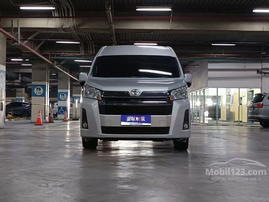 2023 Toyota Hiace Premio Van