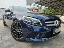 2019 Mercedes-Benz C200 1.5 Avantgarde Sedan low mileage local Mercedes-Benz Malaysia 2019 used