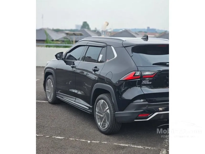 2026 Toyota Yaris Cross S HV with GR Parts Aero Pkg SUV