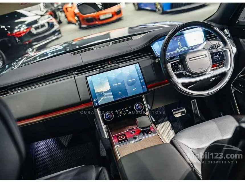 2023 Land Rover Range Rover Vogue PHEV P440e LWB SUV