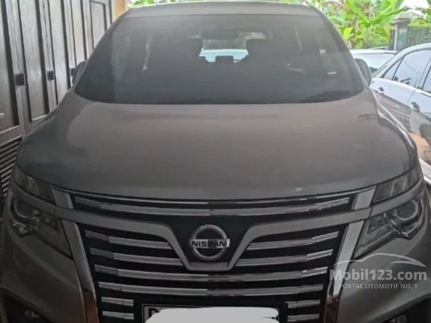 Jual Mobil Nissan Elgrand 2014 Highway Star 2.5 di DKI Jakarta Automatic MPV Silver Rp 280.000.000