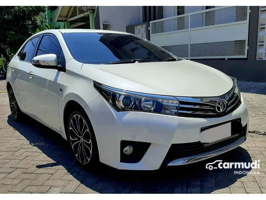 2015 Toyota Corolla Altis V Sedan