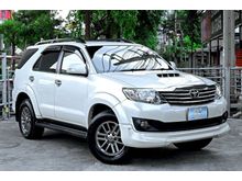 2012 Toyota Fortuner 3.0 (ปี 12-15) V SUV AT