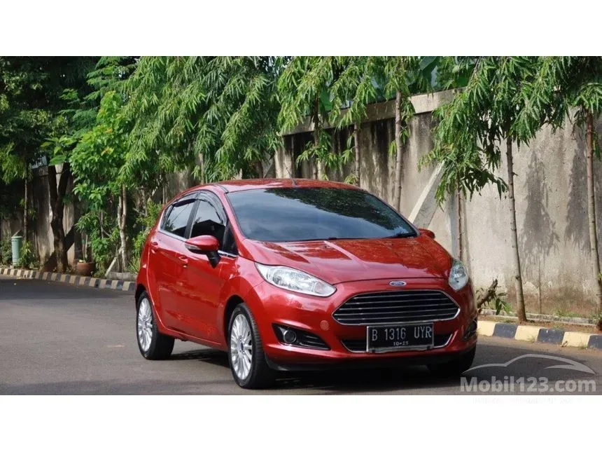 Jual Mobil Ford Fiesta 2015 Sport 1.5 di DKI Jakarta Automatic Hatchback Marun Rp 115.000.000