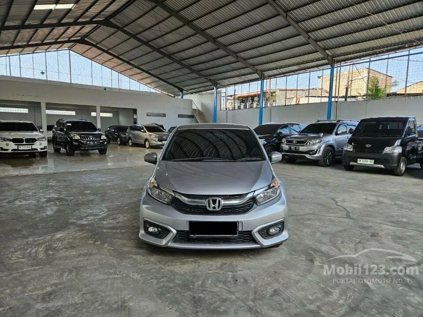 Jual Mobil Honda Brio 2020 Satya E 1.2 di Sumatera Utara Manual Hatchback Silver Rp 135.000.000