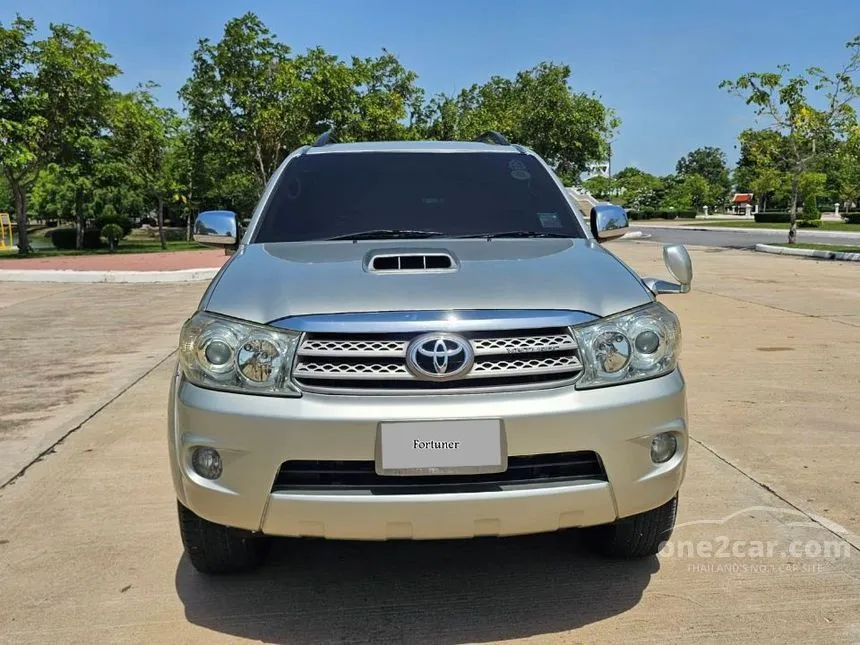 2011 Toyota FORTUNER V SUV