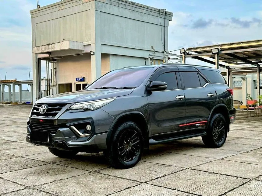 2019 Toyota Fortuner VRZ TRD 4X2 SUV