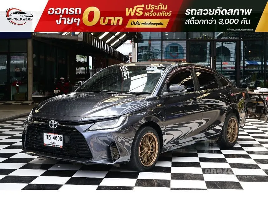 2022 Toyota Yaris Ativ Premium Luxury Sedan