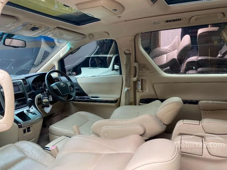 2014 Toyota Alphard G MPV