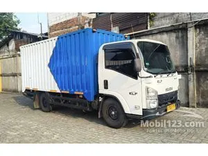 2025 Isuzu Elf 4.8 NMR L Truck