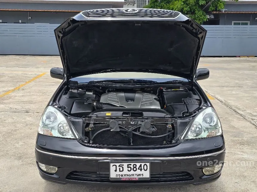 2001 Lexus LS430 Sedan