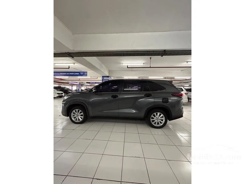 2022 Toyota Kijang Innova Zenix V (Non Premium Color) MPV
