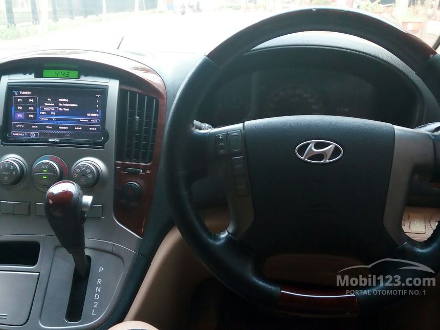 2012 Hyundai H-1 Royale MPV